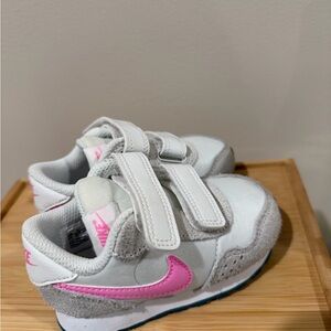 Nike Kids Sneakers - White and Pink